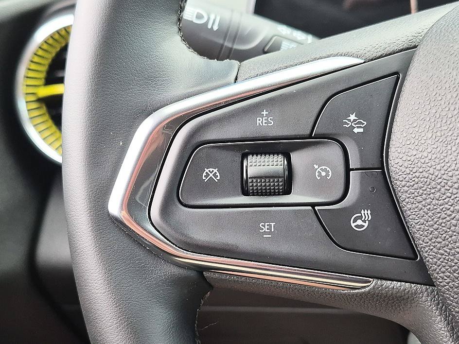 Certified 2026 Chevrolet Trax ACTIV FWD image 17