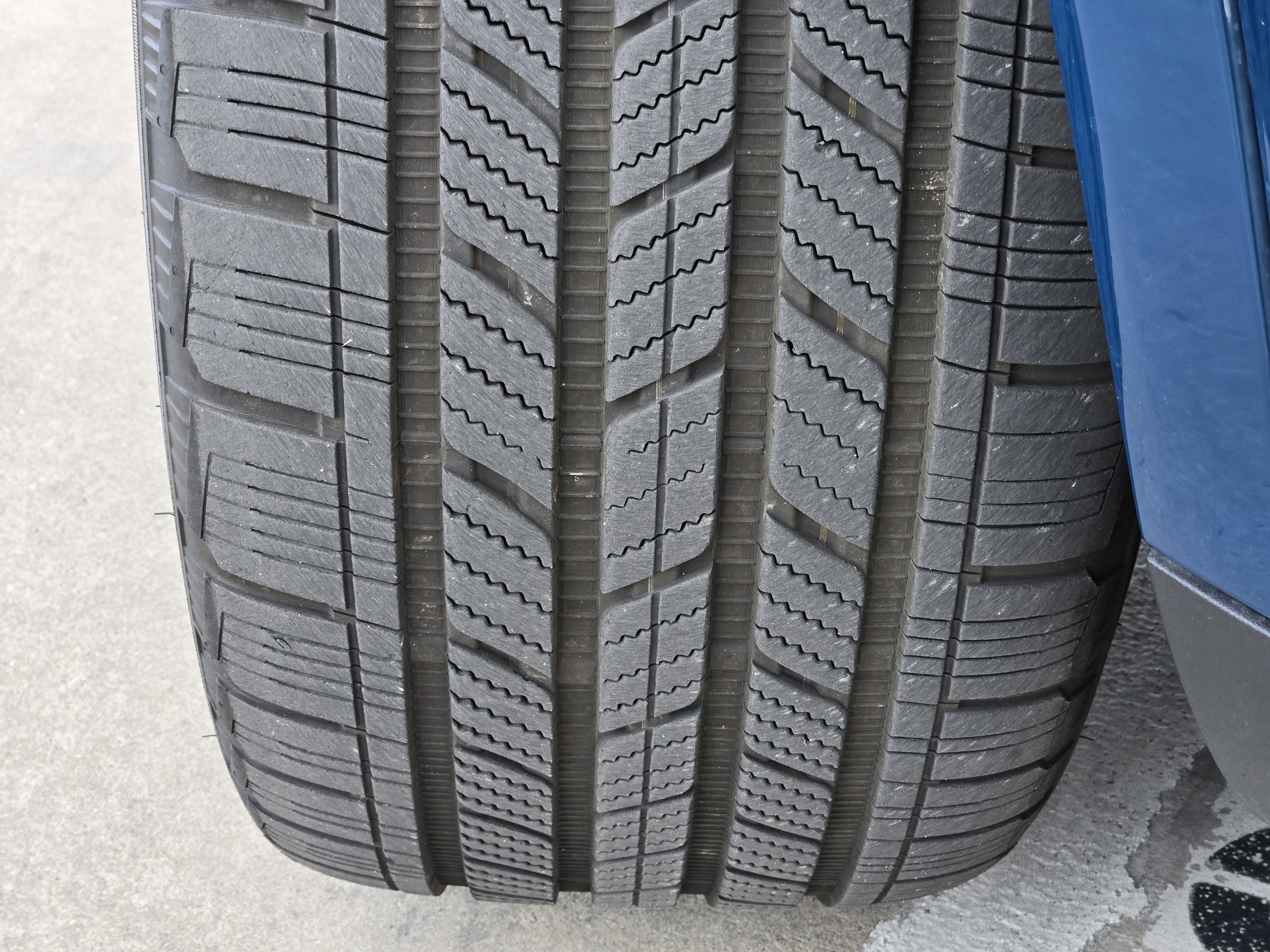 Certified 2025 Porsche Cayenne image 14