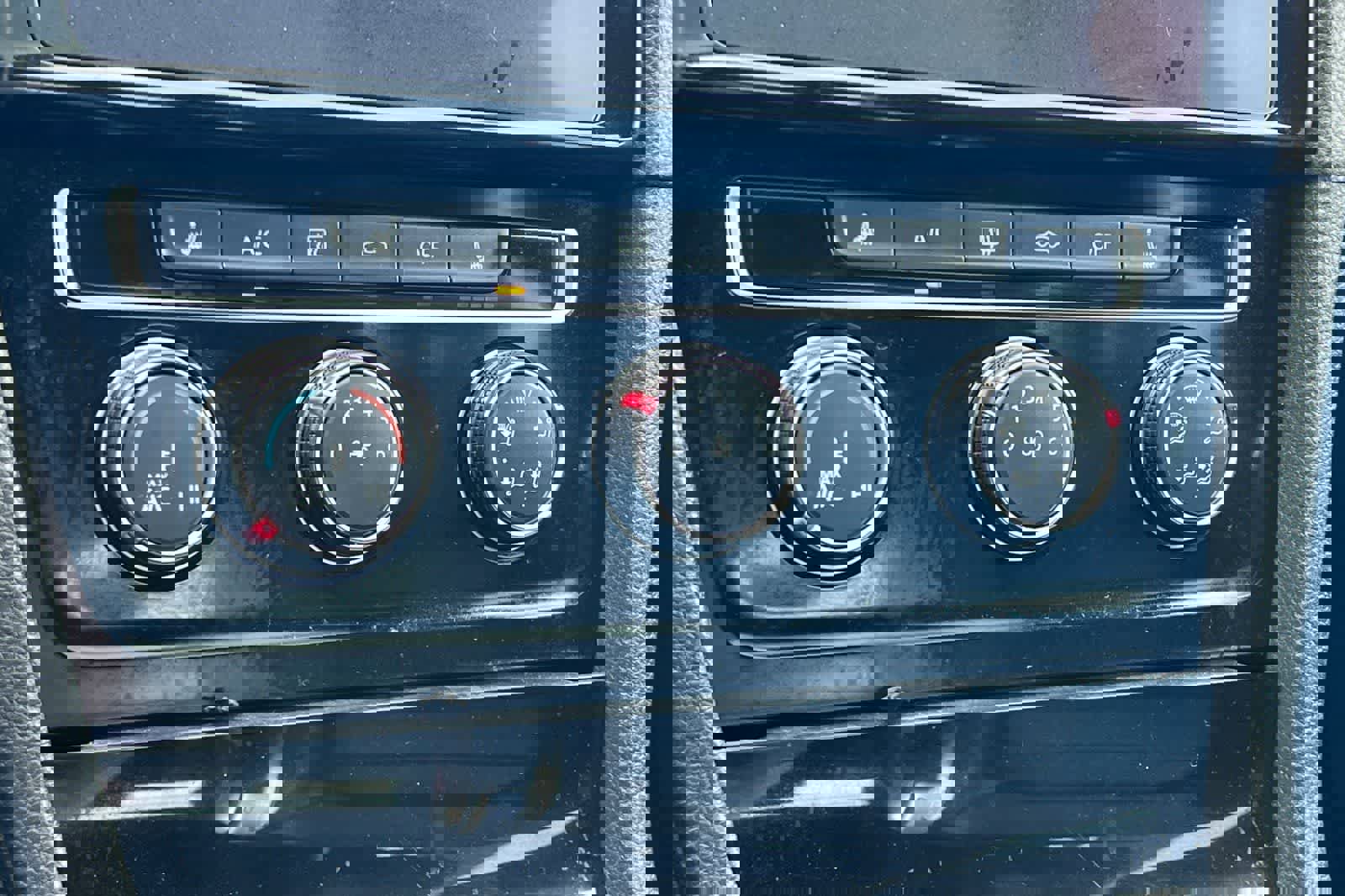 Used 2021 Volkswagen GTI SE image 24