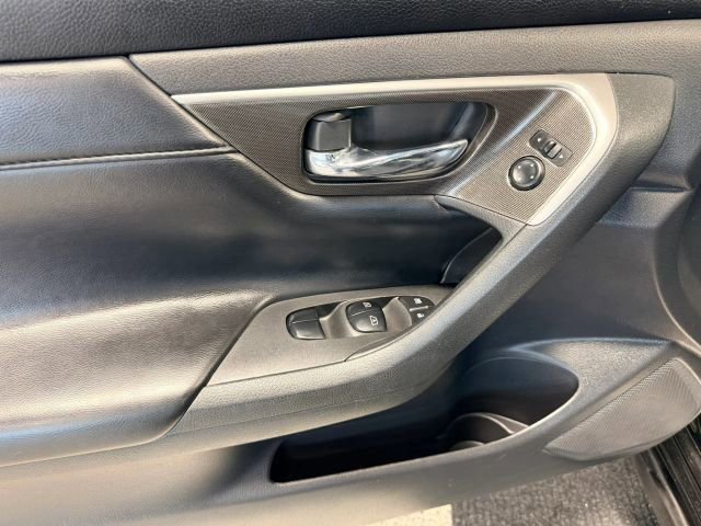 Used 2014 Nissan Altima 3.5 SL w/ Technology Package FWD image 6