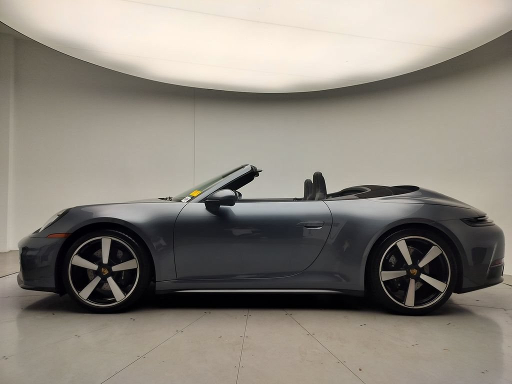 Certified 2025 Porsche 911 Carrera RWD image 2
