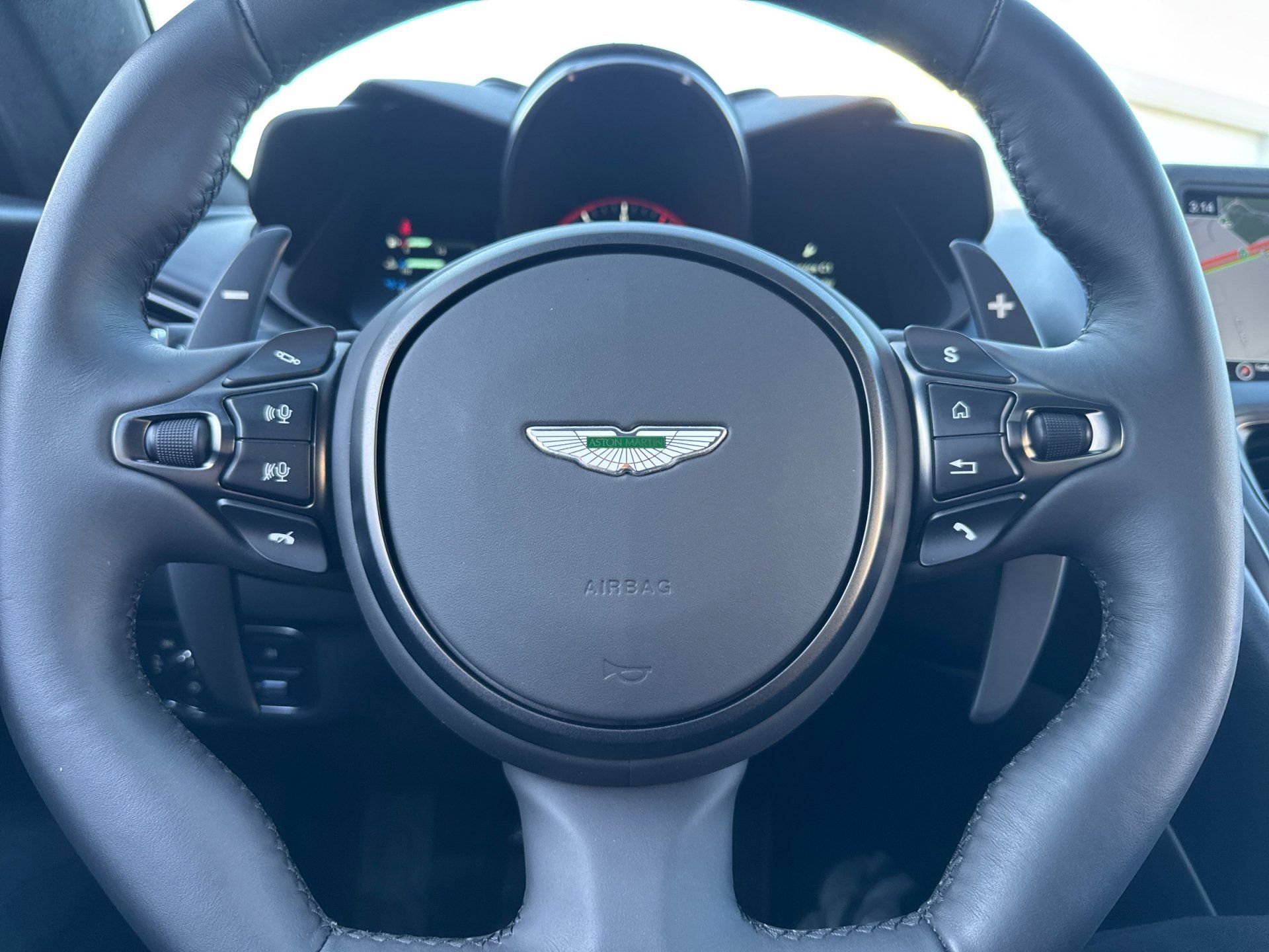 Used 2020 Aston Martin DBS Superleggera Volante image 10