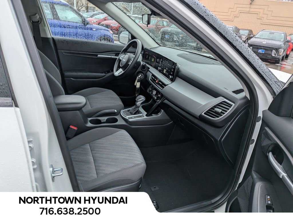 Used 2024 Kia Seltos LX image 32