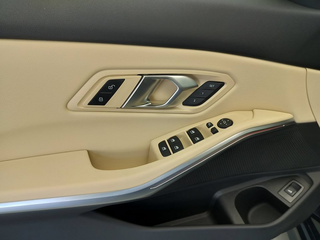 New 2026 BMW 330i Sedan w/ Convenience Package RWD image 7