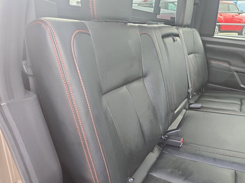 Used 2022 Nissan Titan PRO-4X w/ Pro-4x Convenience Package AWD/4WD image 12