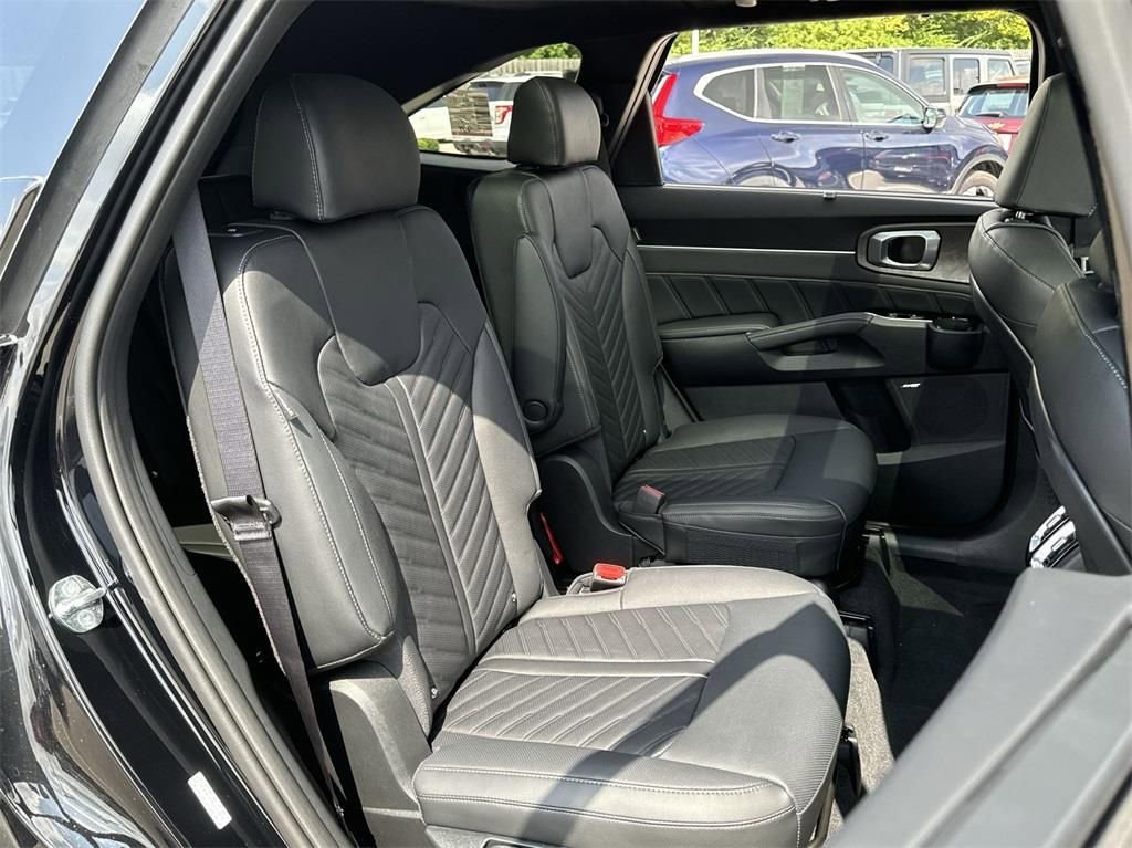 Certified 2025 Kia Sorento SX Prestige image 38