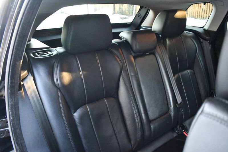 Used 2017 Land Rover Range Rover Evoque SE image 28