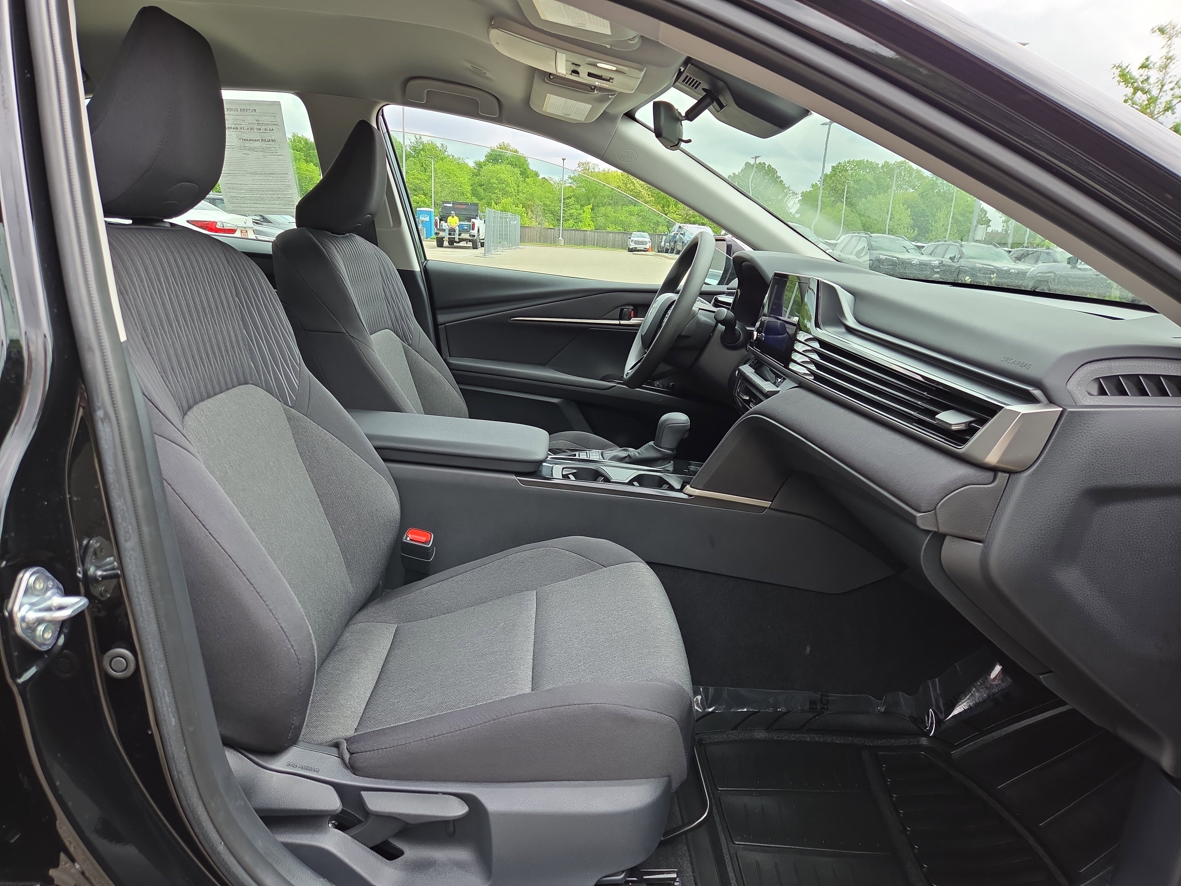 Used 2025 Toyota Camry LE FWD image 15