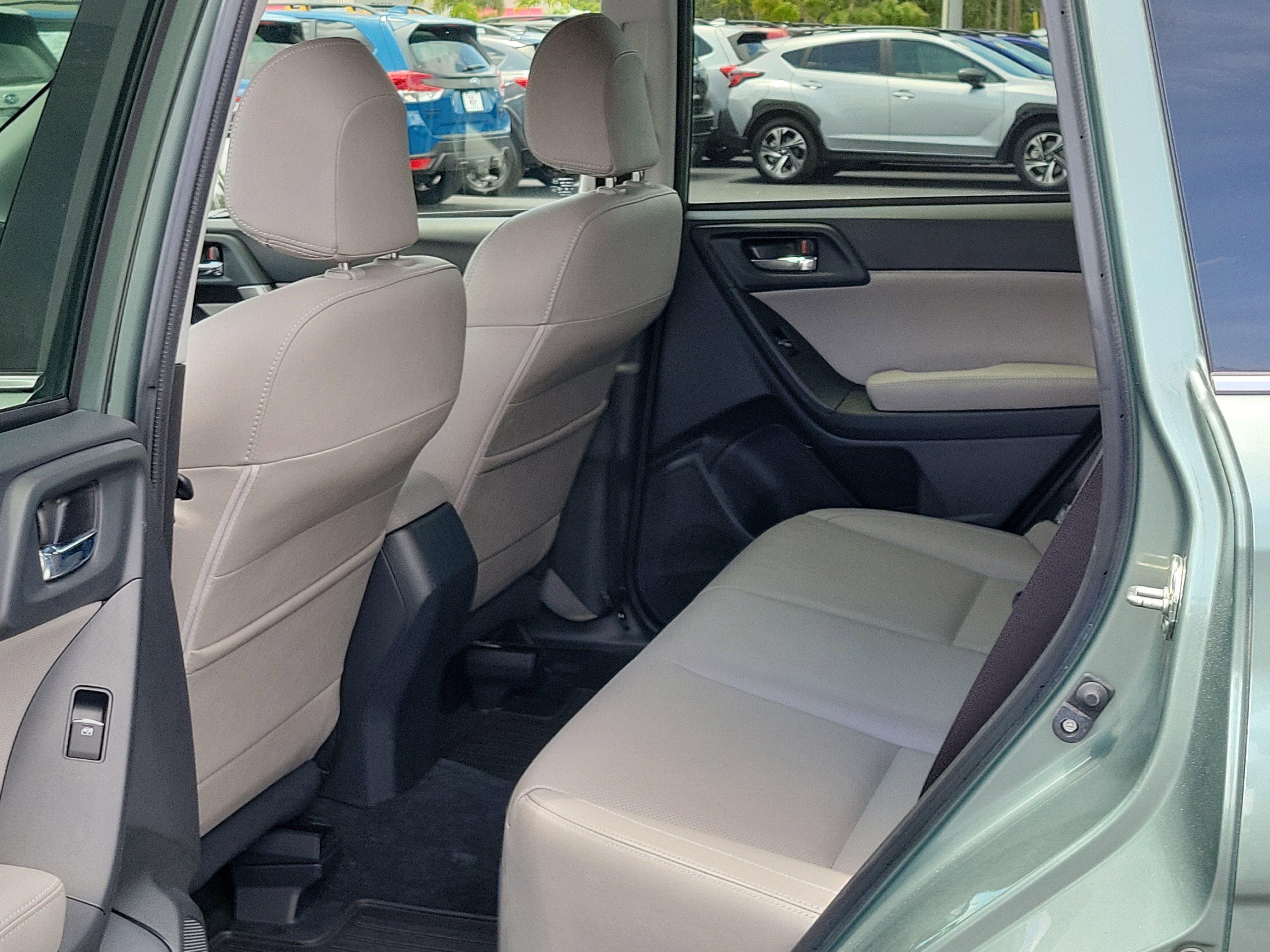 Used 2017 Subaru Forester 2.5i Limited AWD/4WD image 14