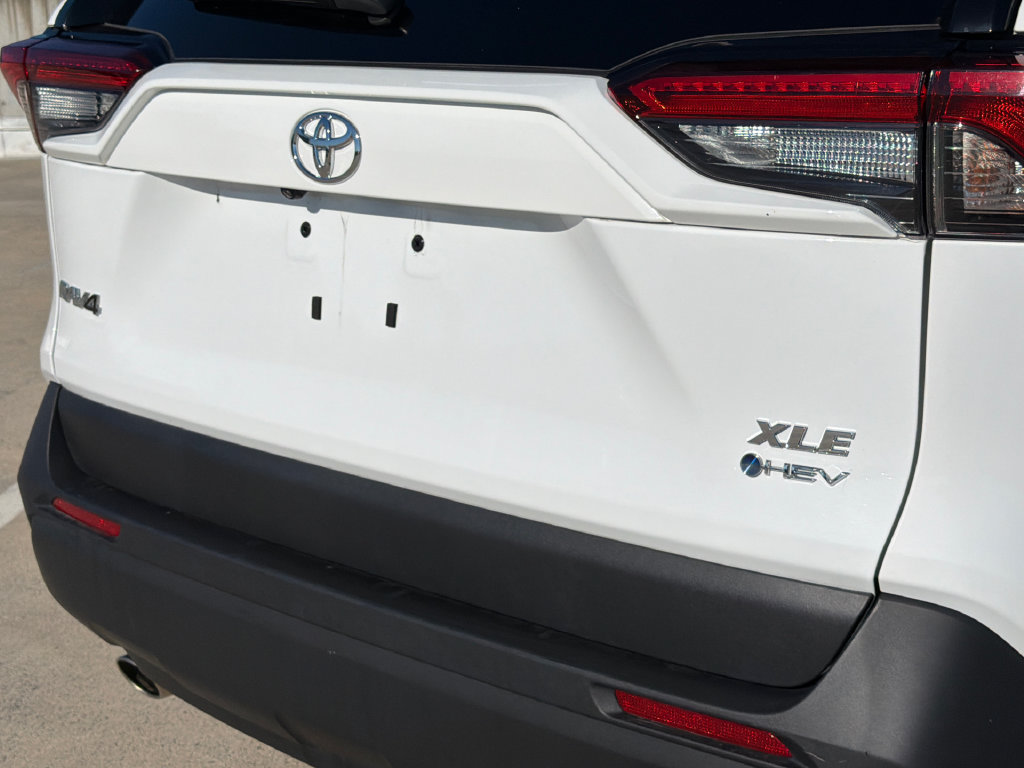 Used 2025 Toyota RAV4 XLE AWD/4WD image 5