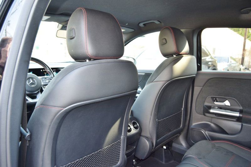 Used 2022 Mercedes-Benz GLA 35 AMG 4MATIC image 37