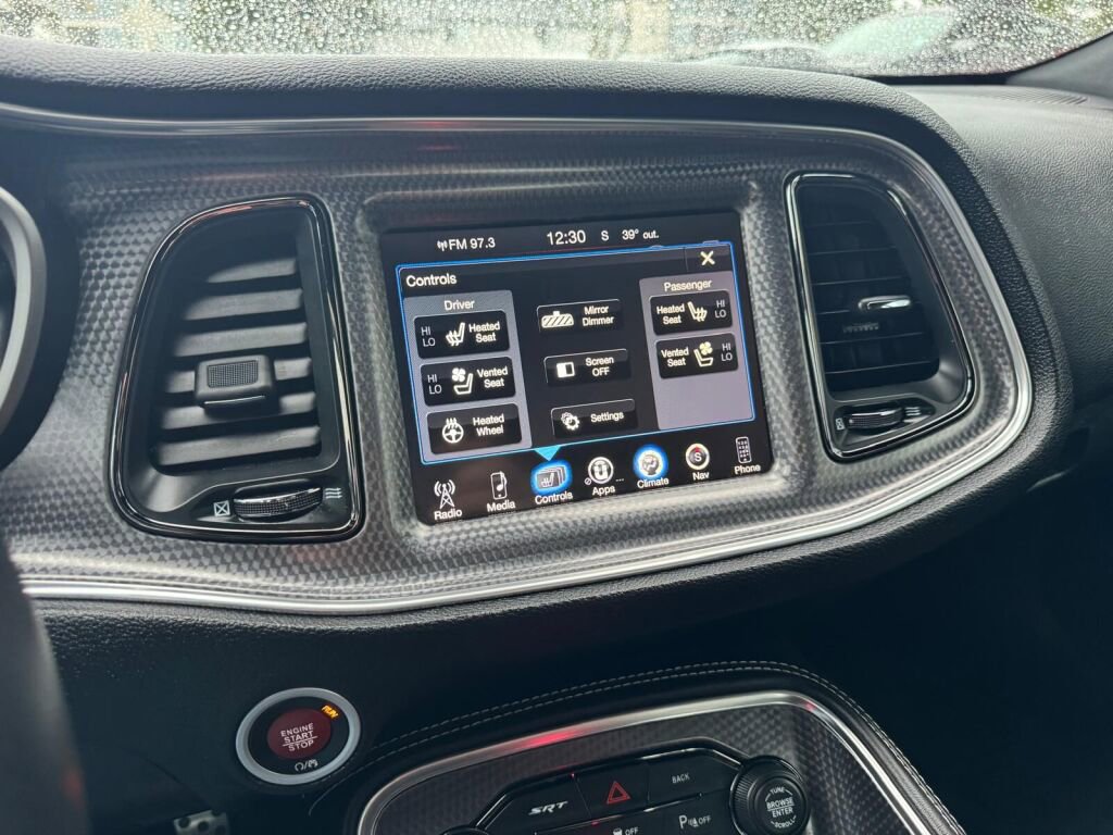 Used 2016 Dodge Challenger SRT Hellcat image 27