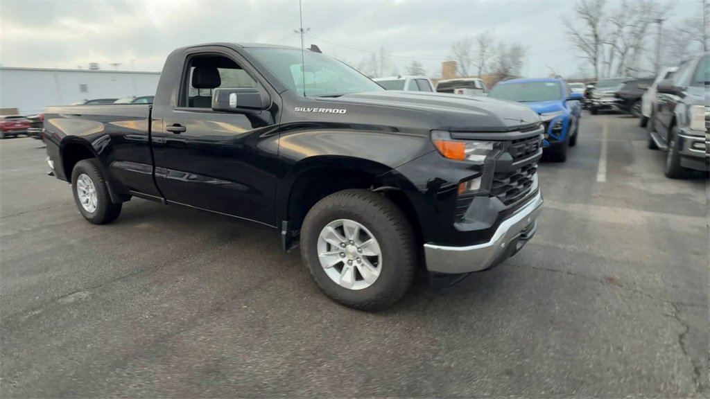 Used 2025 Chevrolet Silverado 1500 W/T w/ WT Safety Package image 2