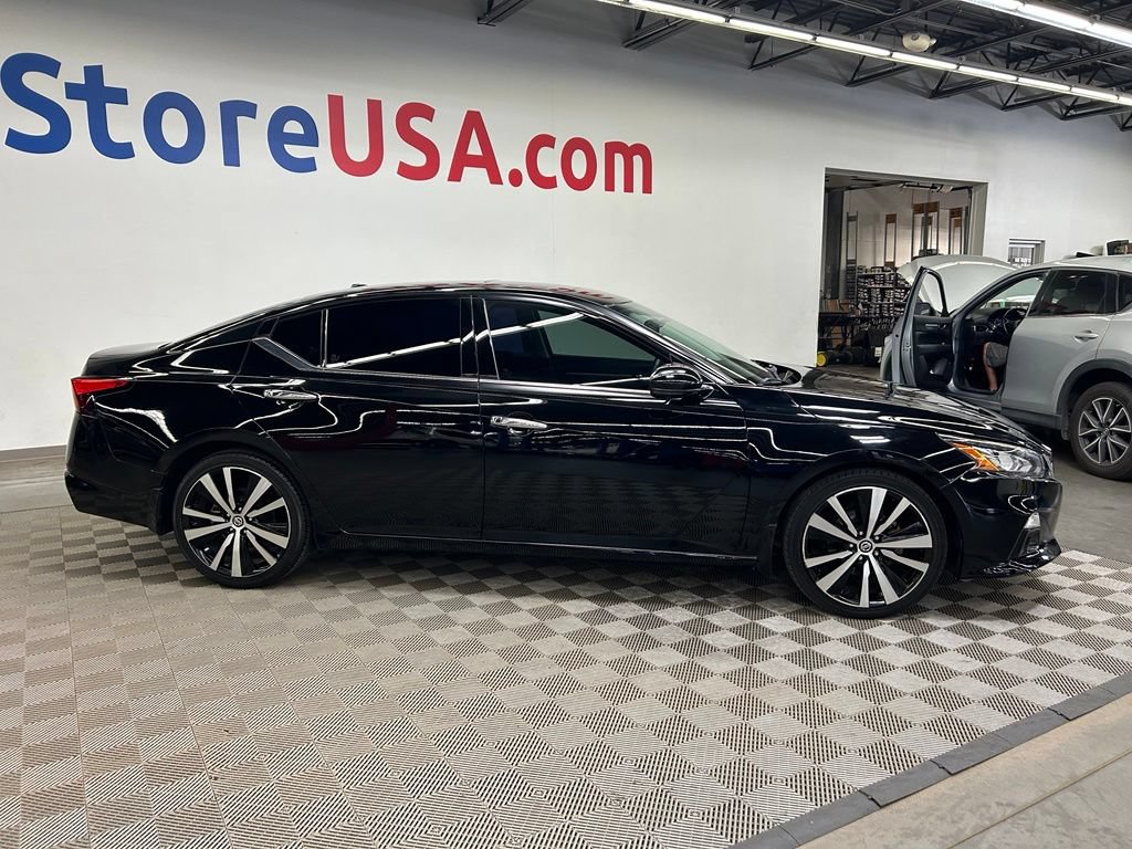 Used 2020 Nissan Altima 2.5 Platinum FWD image 13