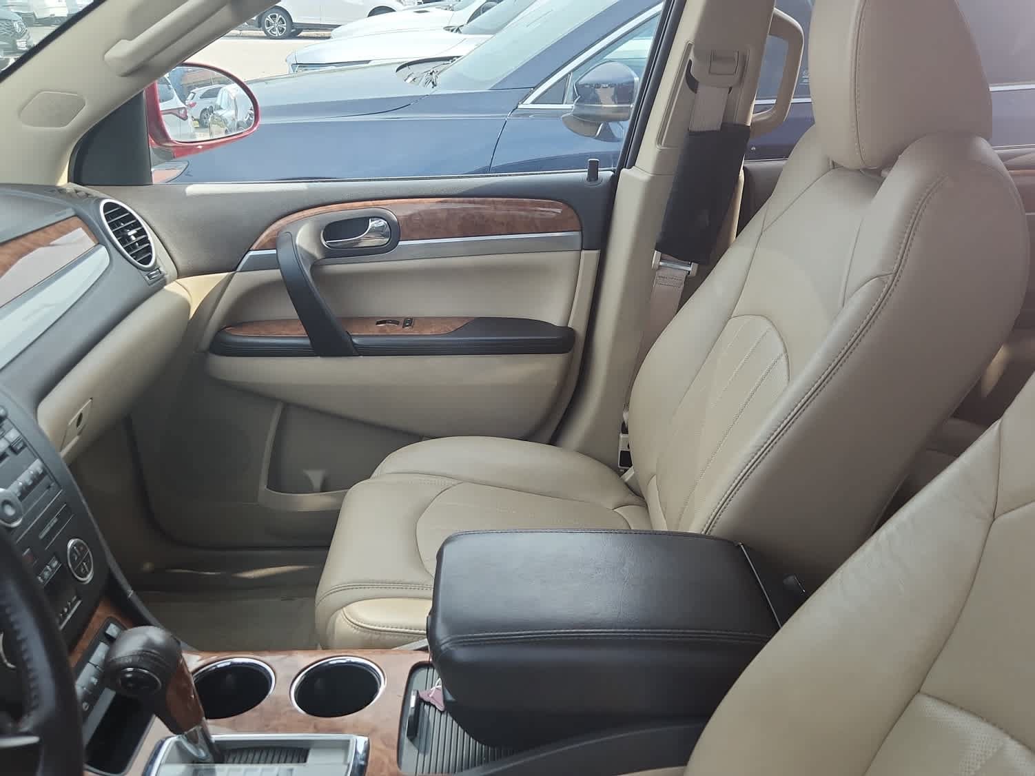 Used 2011 Buick Enclave CXL FWD image 9
