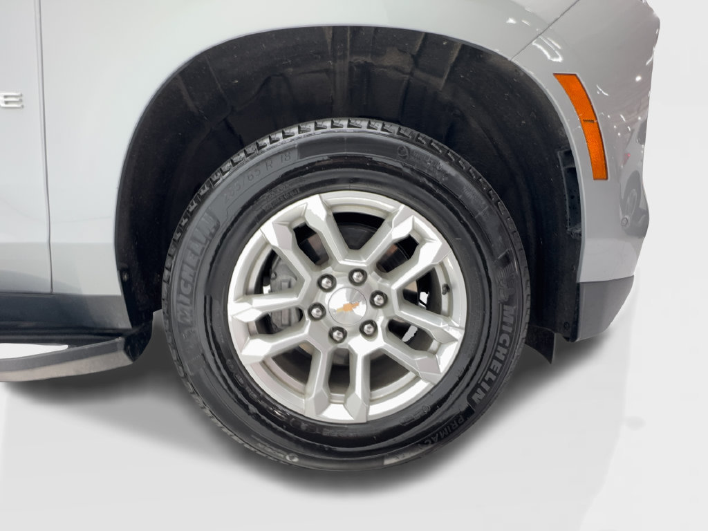 Used 2025 Chevrolet Tahoe LT AWD/4WD image 16