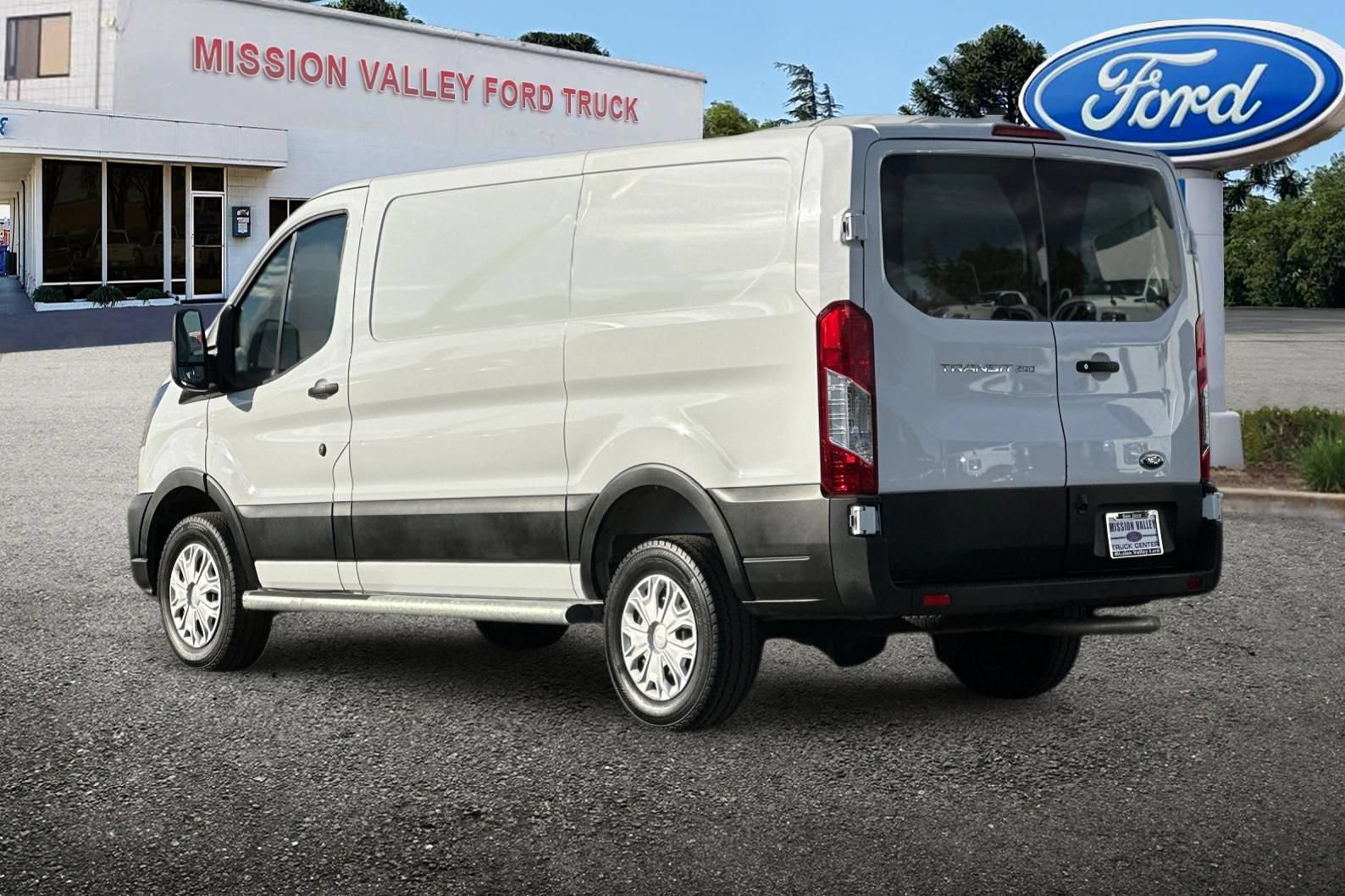 Used 2025 Ford Transit 250 Low Roof w/ Exterior Upgrade Package RWD image 6