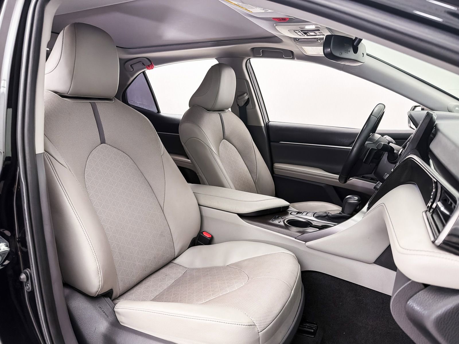 Used 2021 Toyota Camry XSE w/ Navigation Package FWD image 31