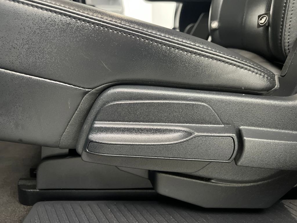 Used 2024 Ford Expedition Max XLT image 14