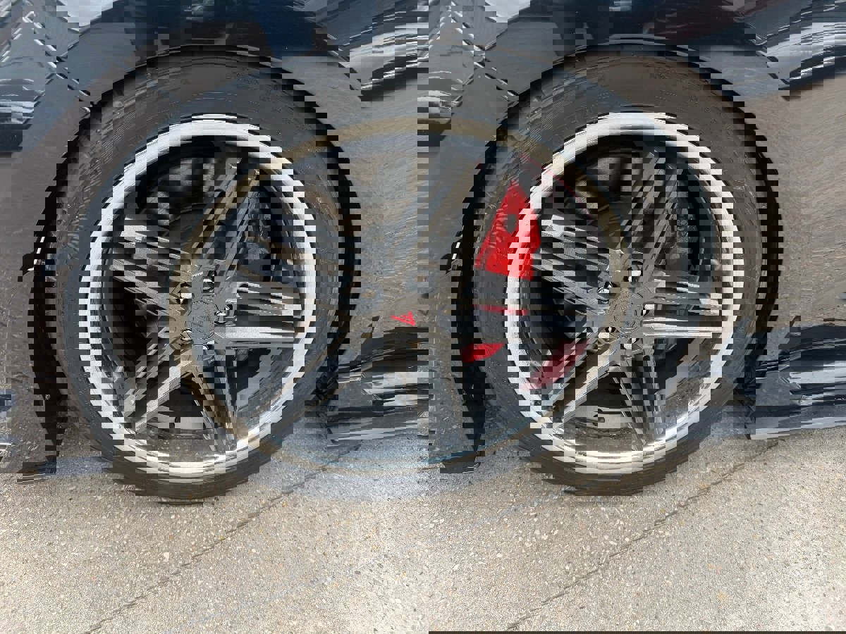 Used 2017 Ford Mustang GT w/ Black Accent Package RWD image 9