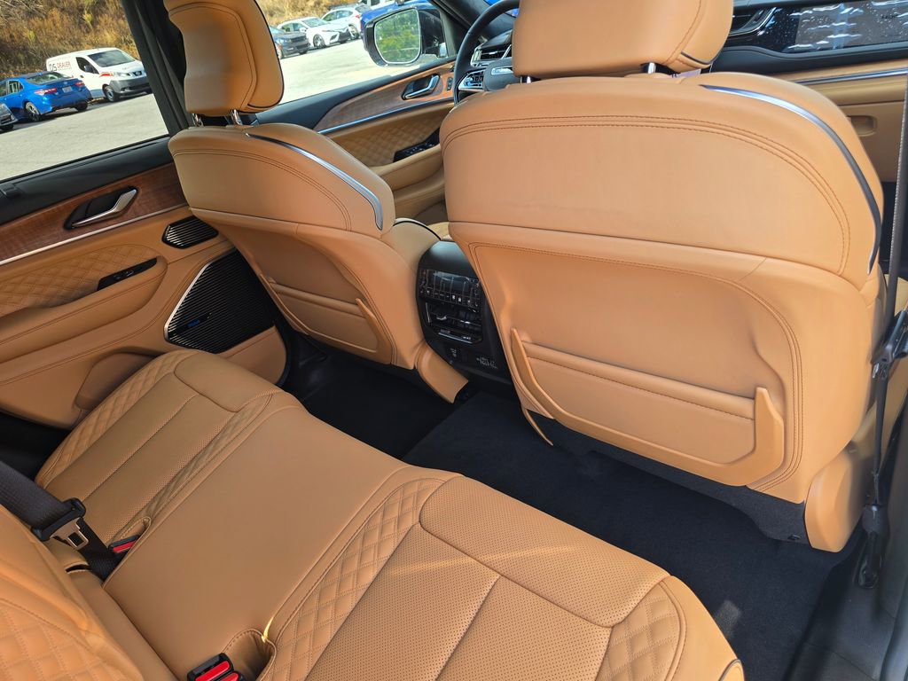 New 2025 Jeep Grand Cherokee Summit image 28