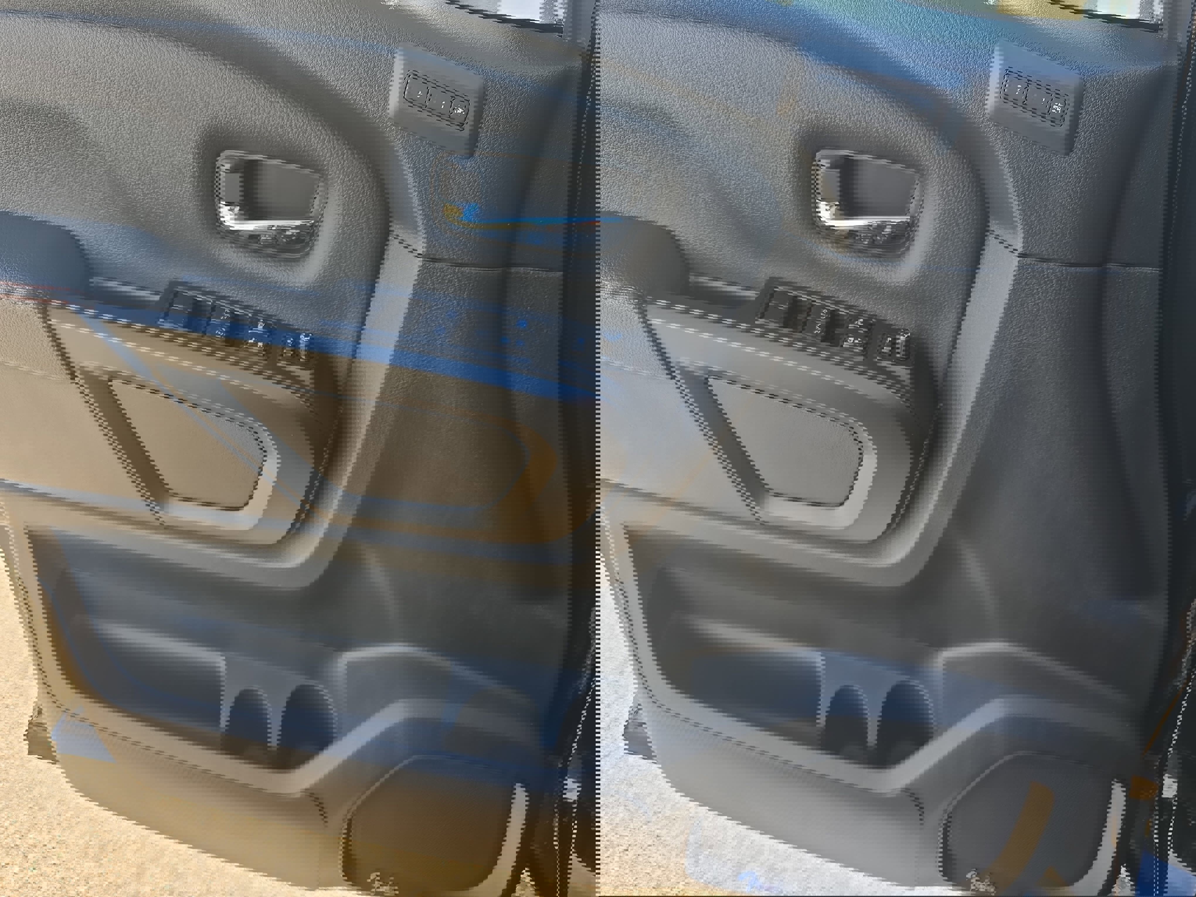 Used 2023 Nissan Titan PRO-4X w/ Pro-4x Convenience Package image 29