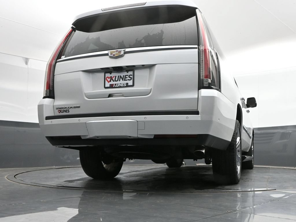 Used 2018 Cadillac Escalade ESV Premium Luxury AWD/4WD image 41