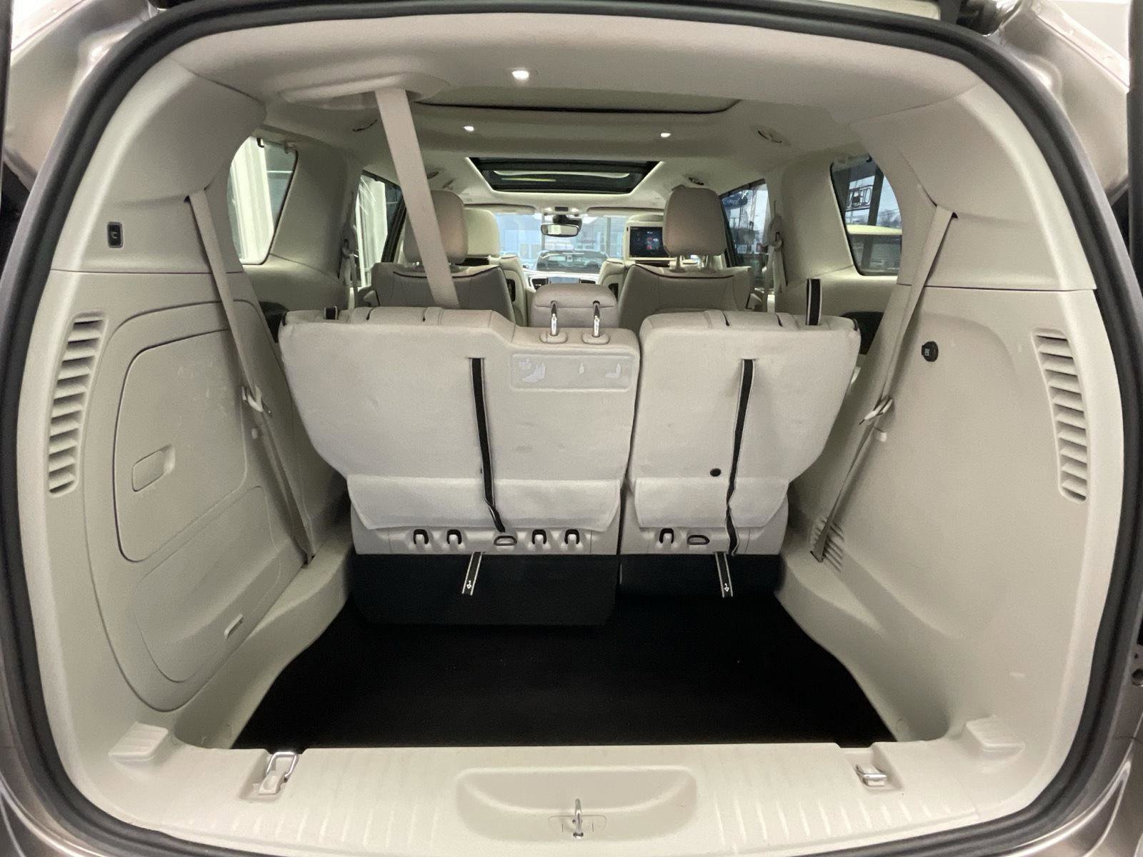 Used 2018 Chrysler Pacifica Limited w/ Advanced Safetytec Group image 20