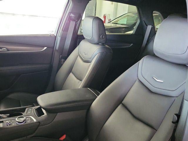 Certified 2023 Cadillac XT5 Luxury FWD image 10