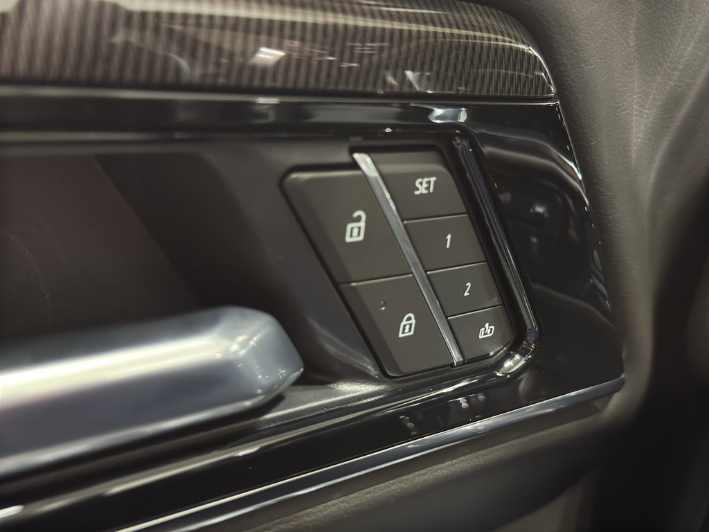 Used 2025 GMC Yukon XL Elevation w/ LPO, Elevation Black Package image 36