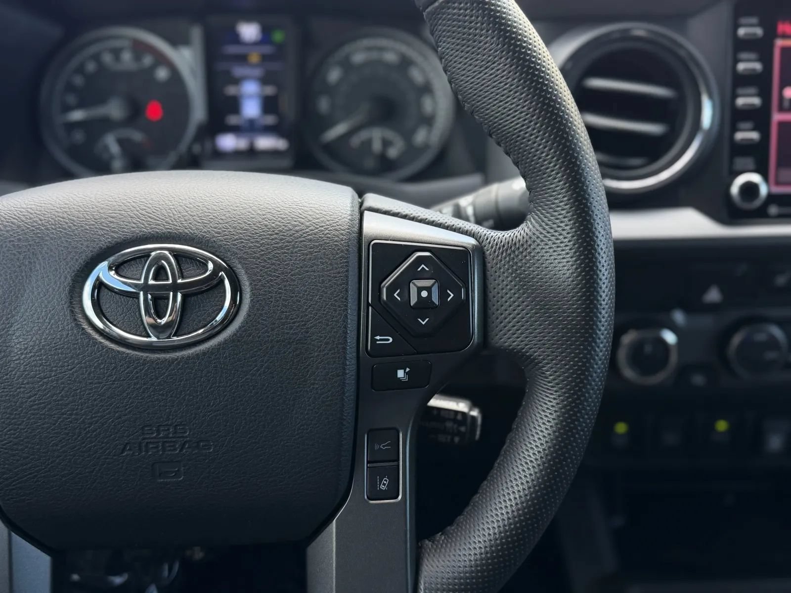 Used 2023 Toyota Tacoma TRD Pro AWD/4WD image 24