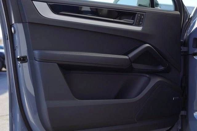 New 2026 Porsche Cayenne S AWD/4WD image 50