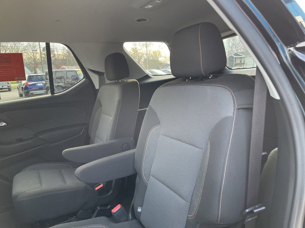 Used 2021 Chevrolet Traverse LT image 41