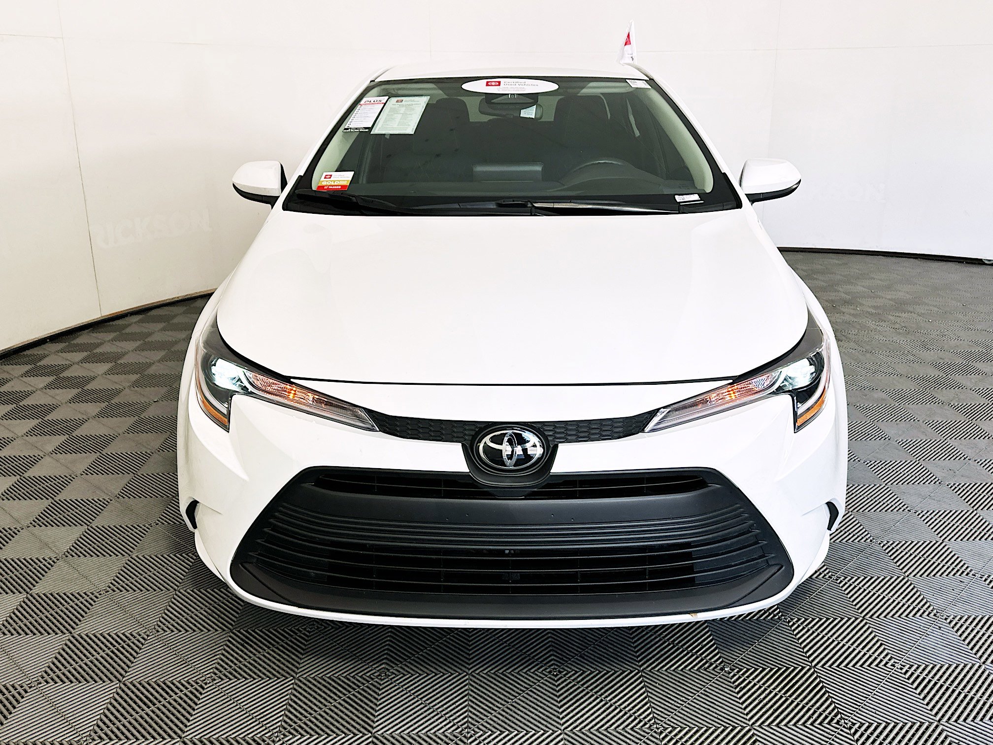 Certified 2025 Toyota Corolla LE FWD image 8