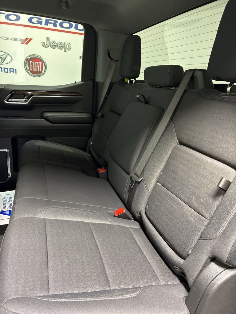 Used 2024 GMC Sierra 1500 Elevation image 18