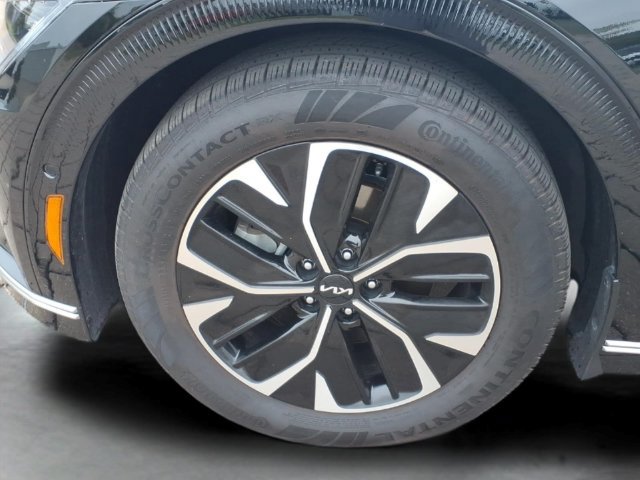 Used 2023 Kia EV6 Wind w/ Wind Technology Package AWD/4WD image 19