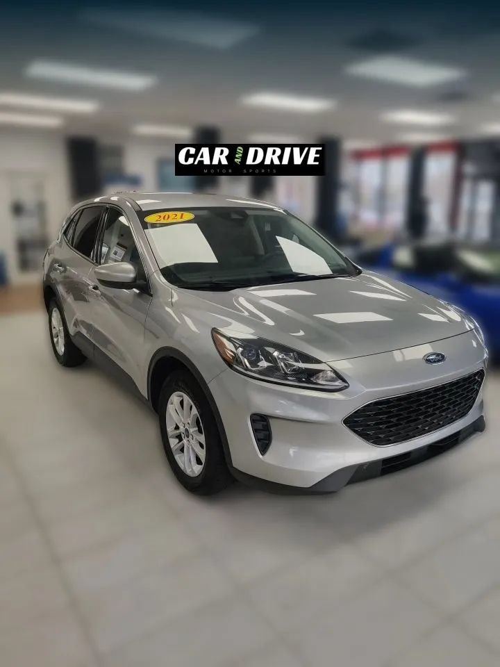 Used 2021 Ford Escape SE AWD/4WD image 3