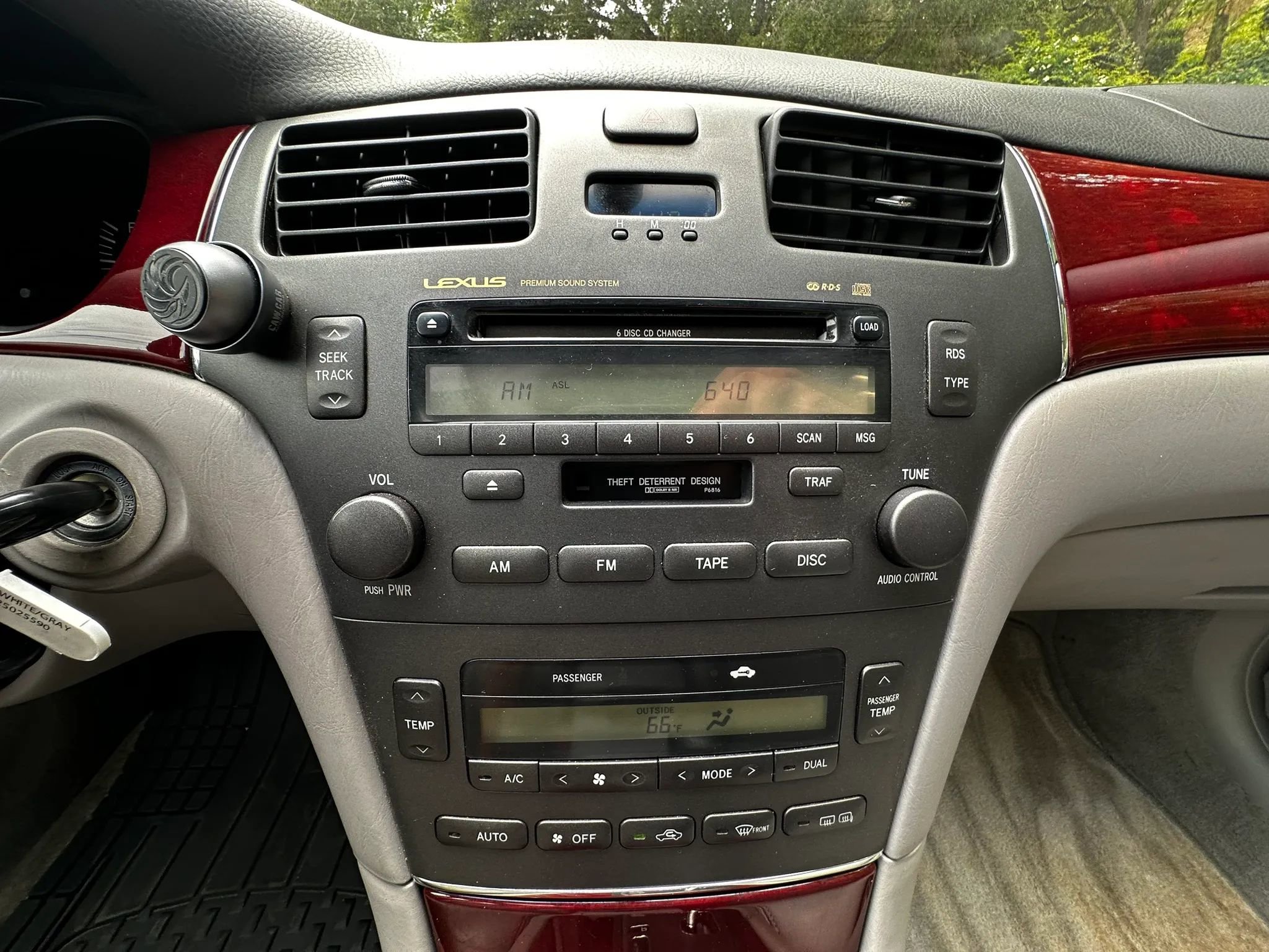 Used 2002 Lexus ES 330 FWD image 37