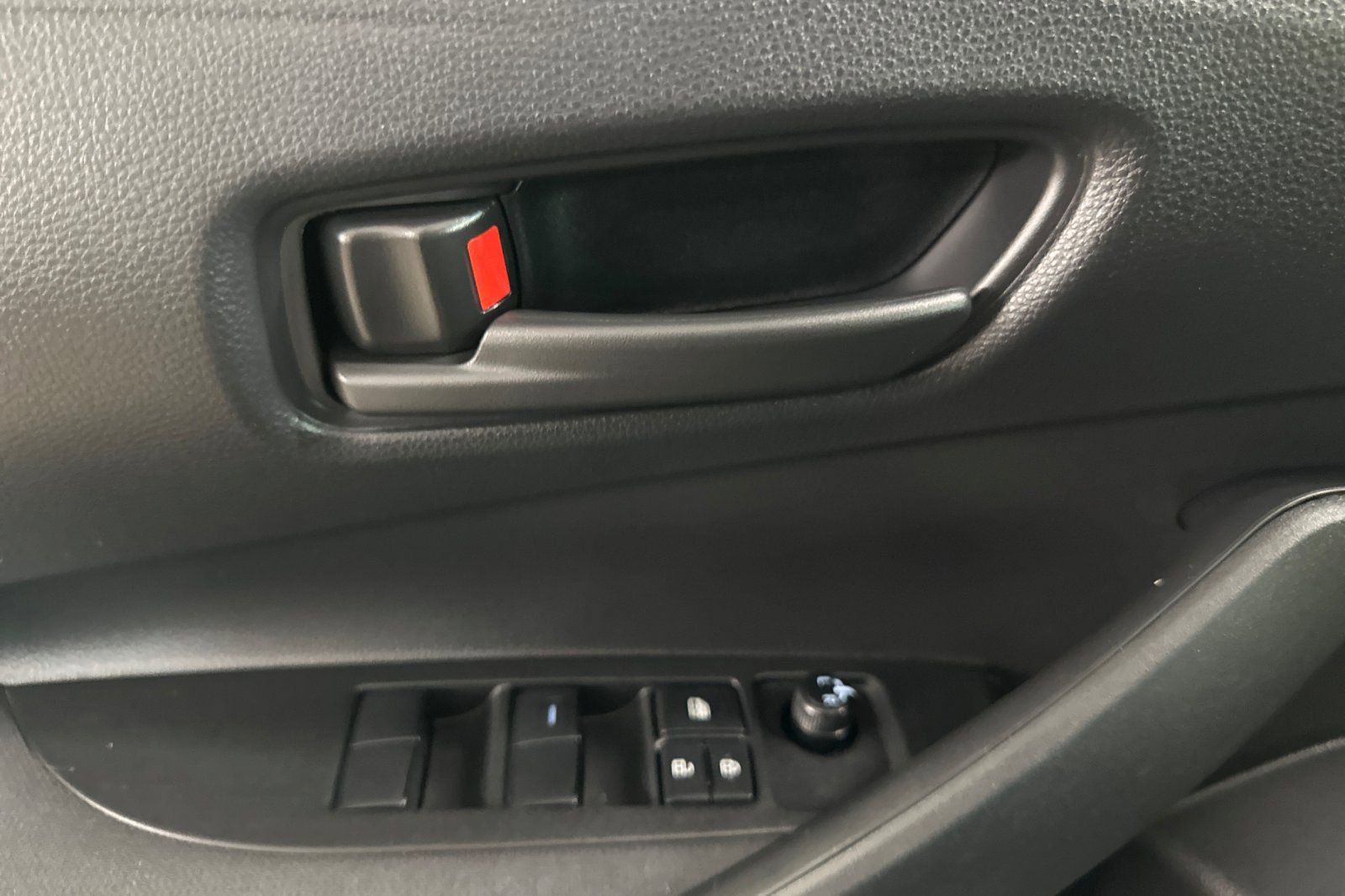 Certified 2025 Toyota Corolla LE FWD image 11