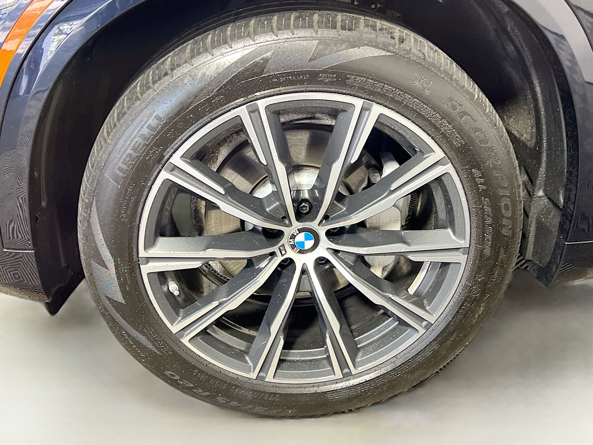 Used 2023 BMW X5 xDrive40i w/ M Sport Package image 14