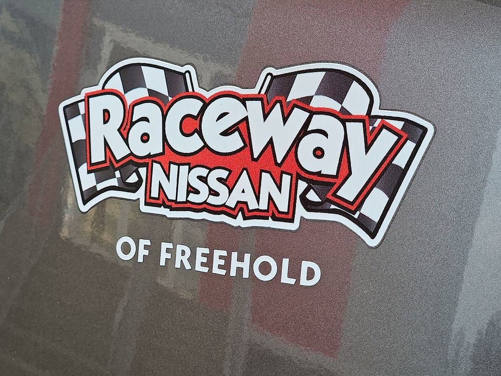 Certified 2025 Nissan Rogue Platinum image 34