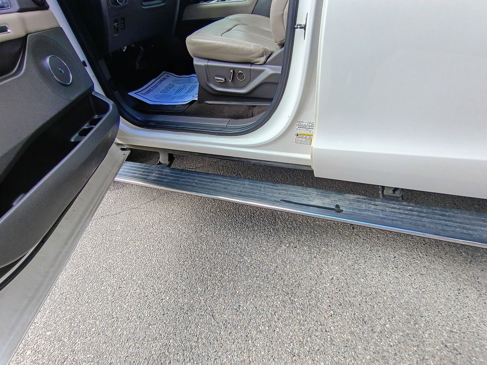 Used 2021 Ford Expedition Limited AWD/4WD image 37