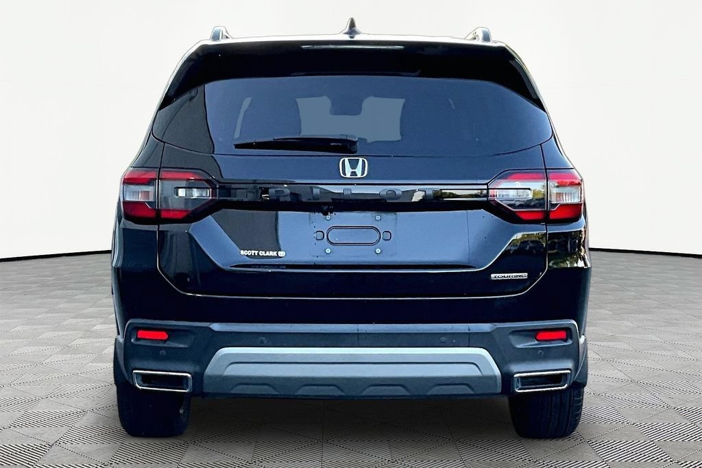 Used 2024 Honda Pilot Touring image 7