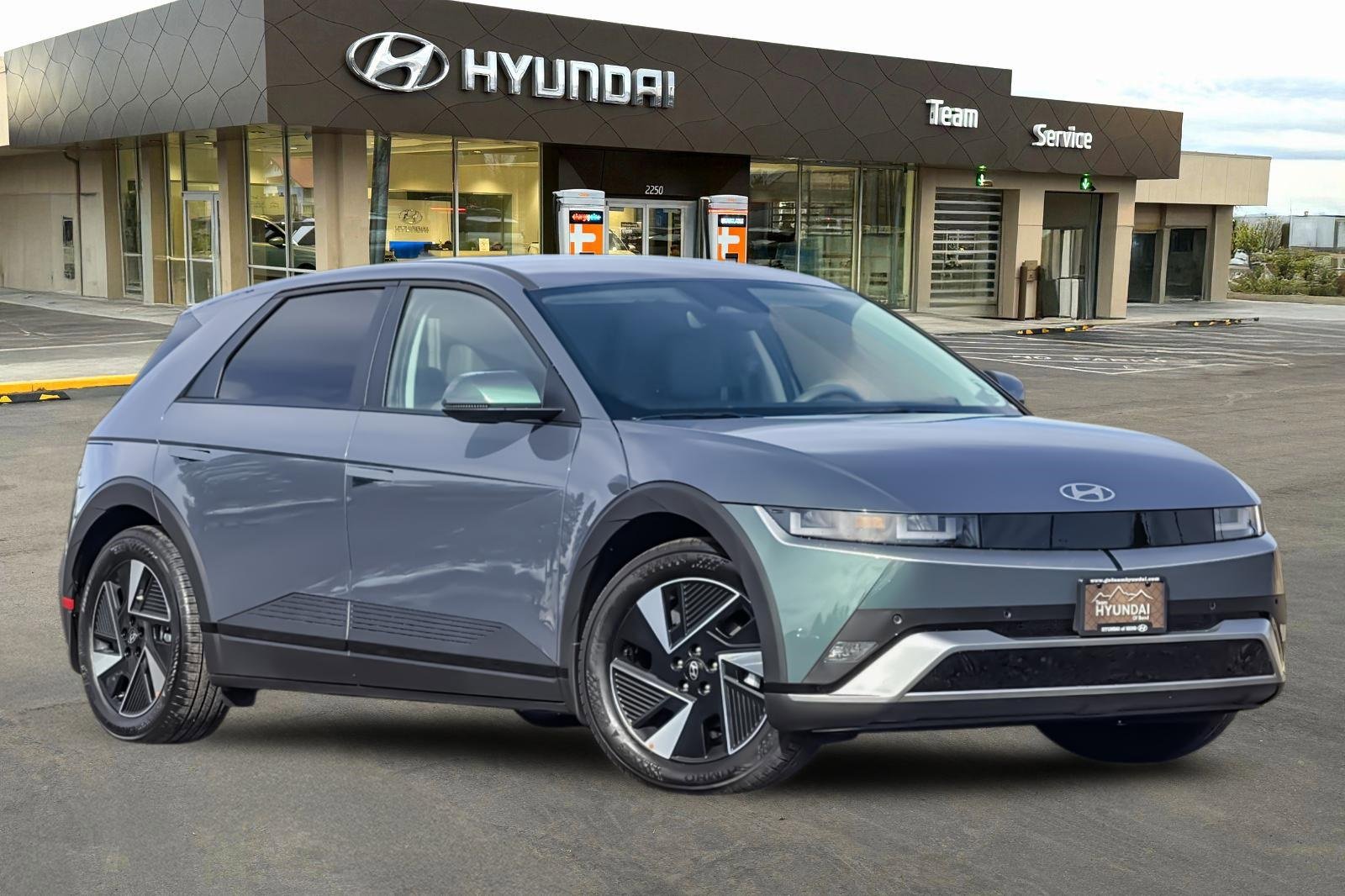 New 2026 Hyundai Ioniq 5 SEL image 2