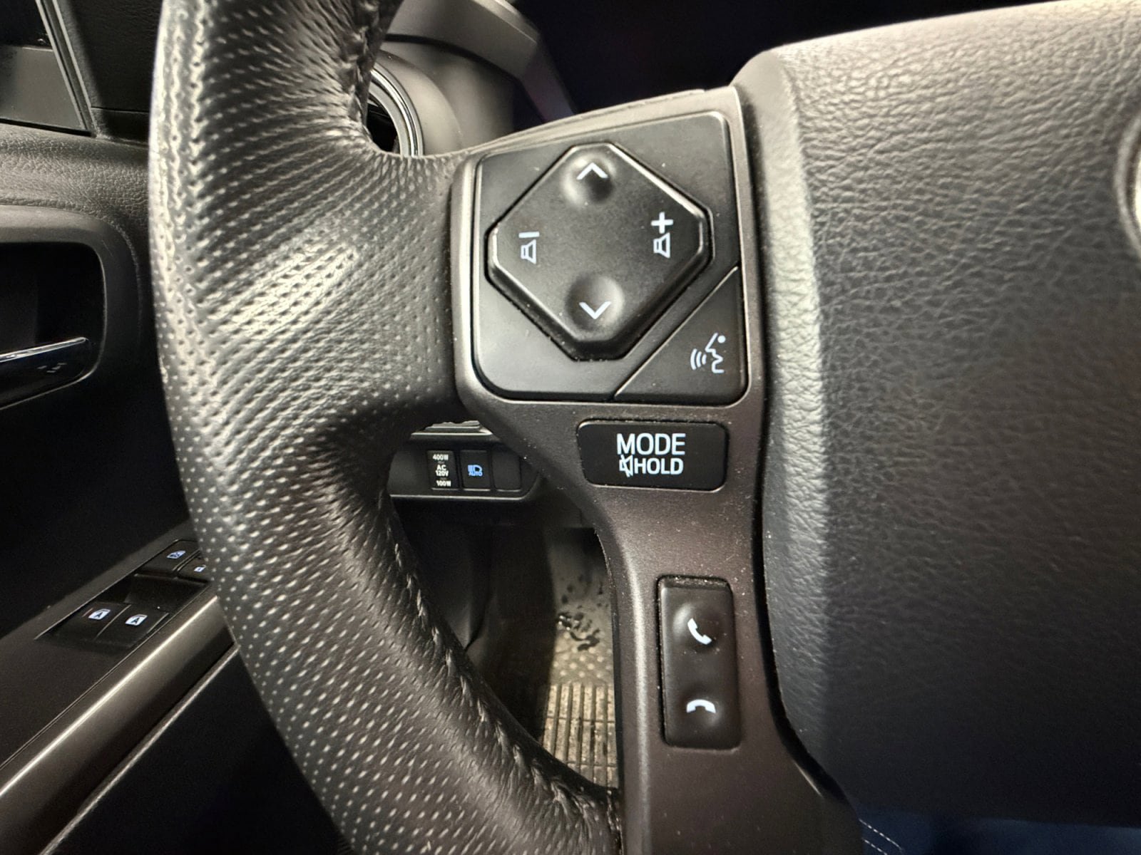Used 2019 Toyota Tacoma TRD Off-Road image 17