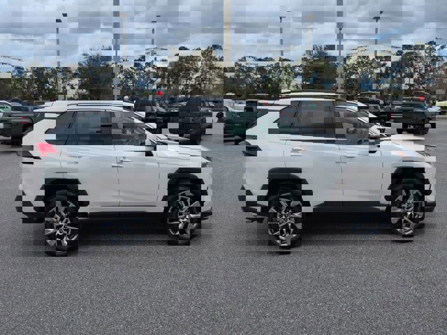 Used 2022 Toyota RAV4 Limited w/ Limited Grade Weather Package image 4