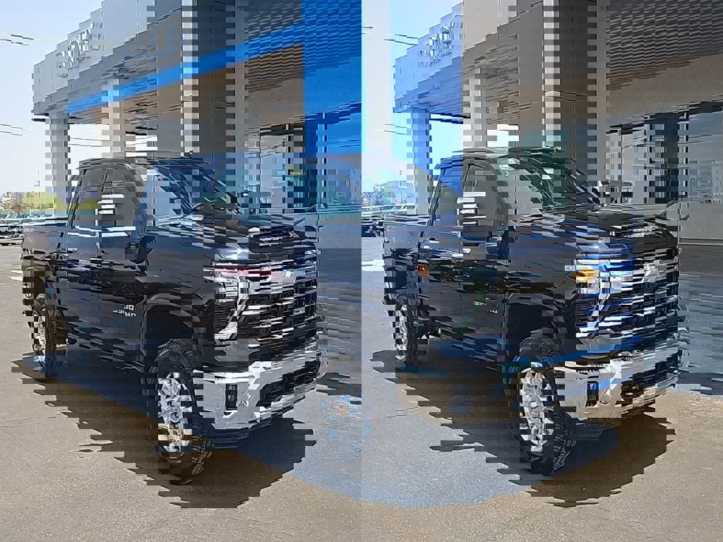 New 2025 Chevrolet Silverado 3500 LTZ w/ LTZ Convenience Package video 1