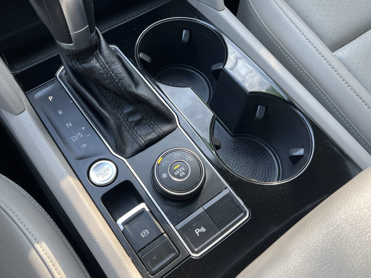 Used 2019 Volkswagen Atlas SEL image 30