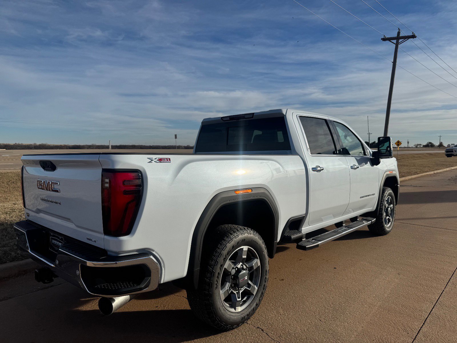 New 2026 GMC Sierra 2500 SLT w/ SLT Premium Package image 3