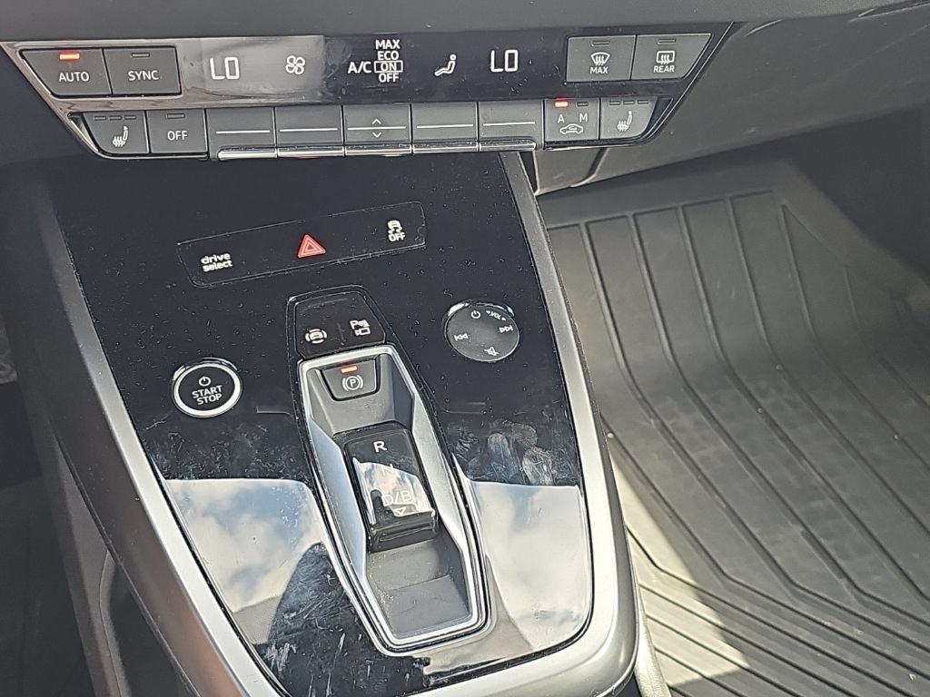 Used 2023 Audi Q4 e-tron Prestige AWD/4WD image 7